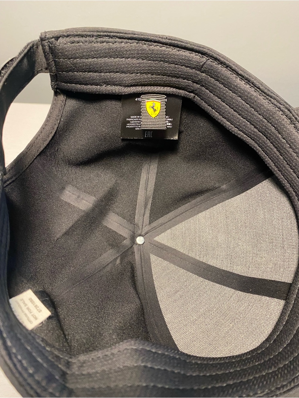 Ferrari Store OS Hat - Picture 4 of 13